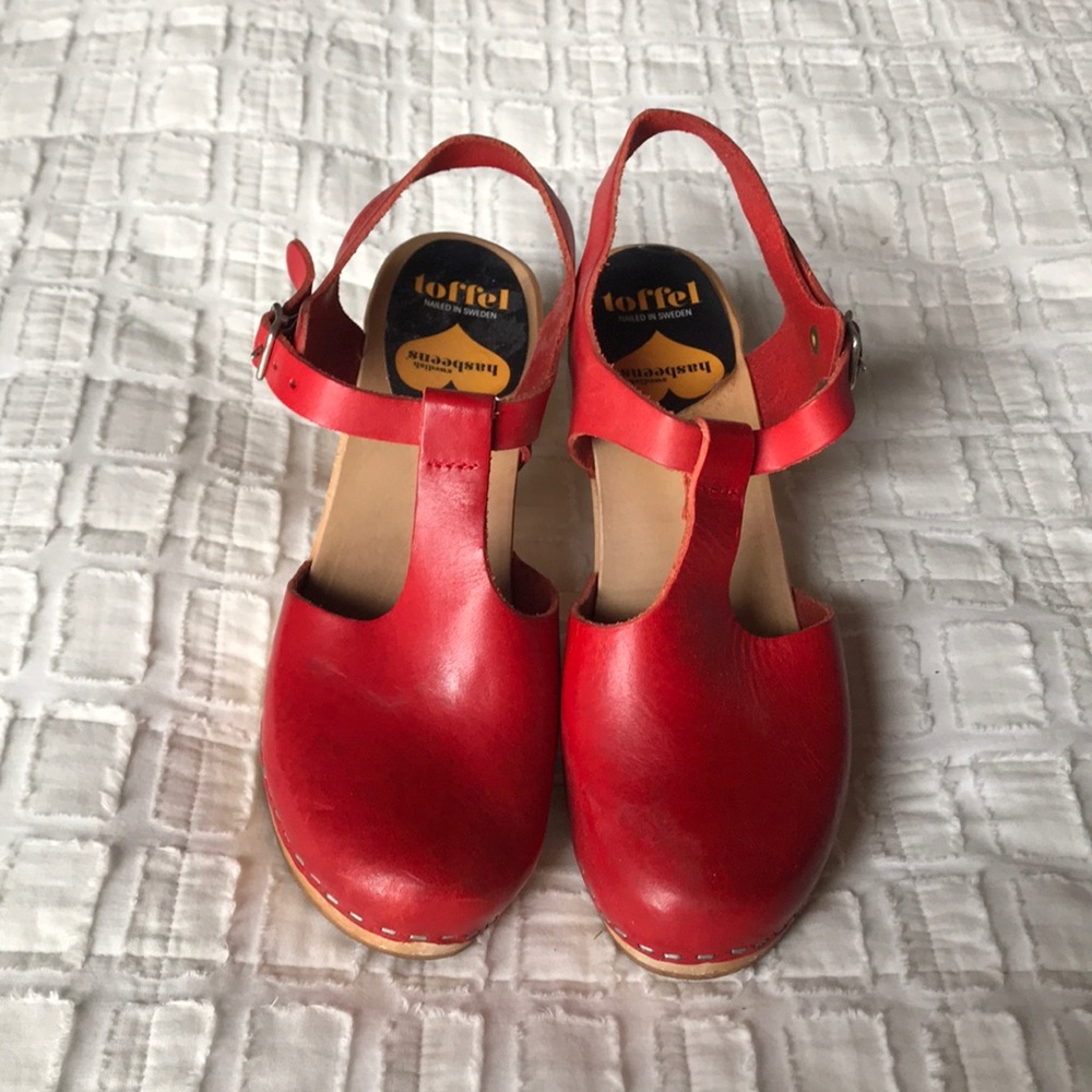 Red super high Swedish Hasbeens